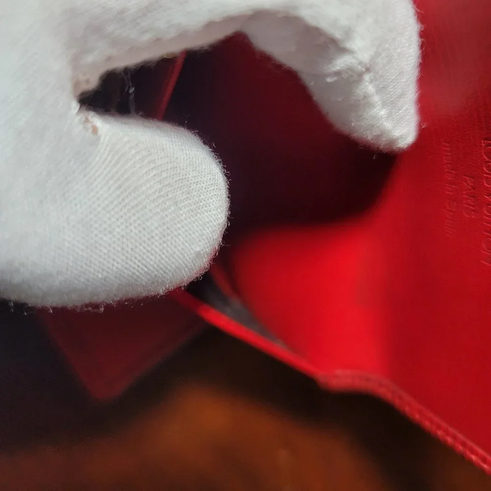 Authentic Louis Vuitton Epi Leather 4 Key Holder  - Red - Picture 12 of 12